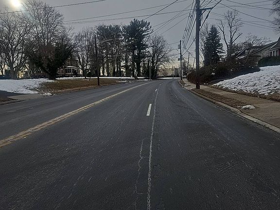 4th image of 1468 Pennington Rd