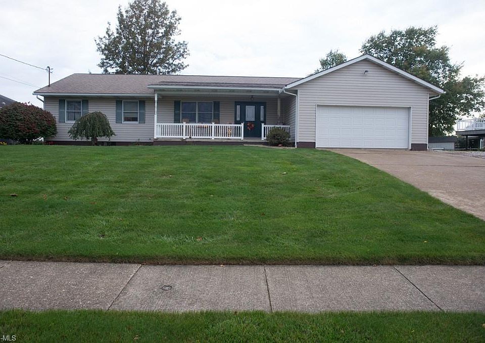 1st image of 1900 Cloveridge Dr