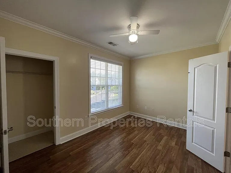 411 Gallery Dr #204-1 — Photo 30