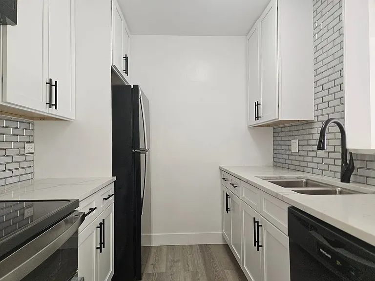 2281 S Vaughn Way #209A — Photo 12