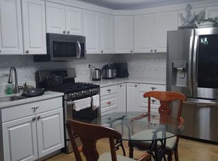 124 Applegate Ln, East Brunswick, NJ 08816