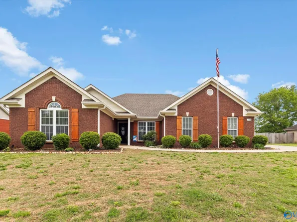 223 Morning Star Dr, Huntsville, AL 35811