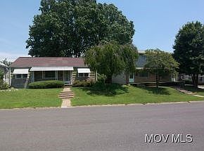 2nd image of 3205 Plum St
