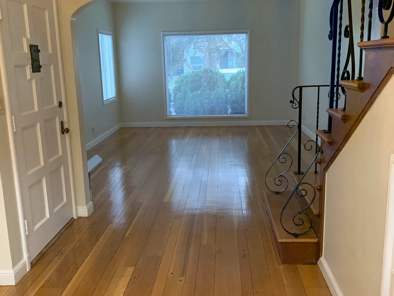 2 bed, 1000 sqft, $3,500 — Photo 2