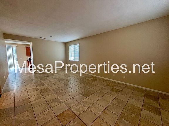 3rd image of 16677 Desert Lily St