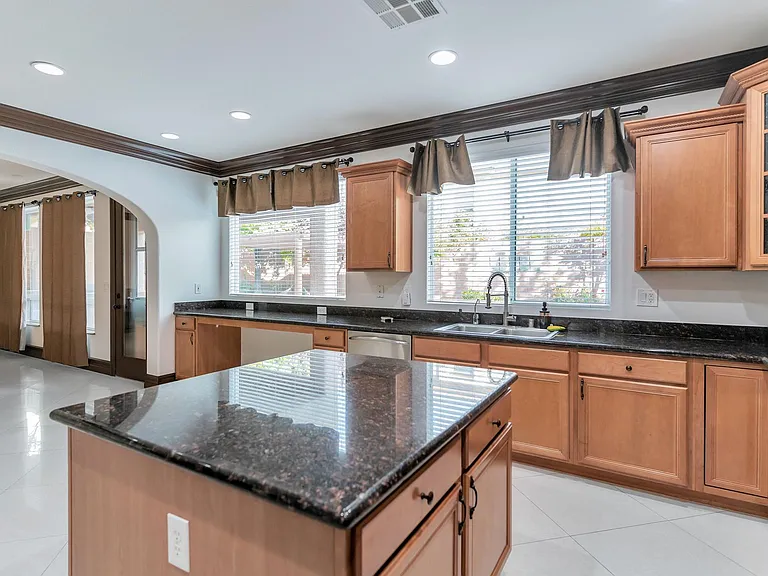 11392 Rancho Portena Ave — Photo 9