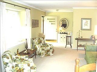 3rd image of 17 Dagenham Dr
