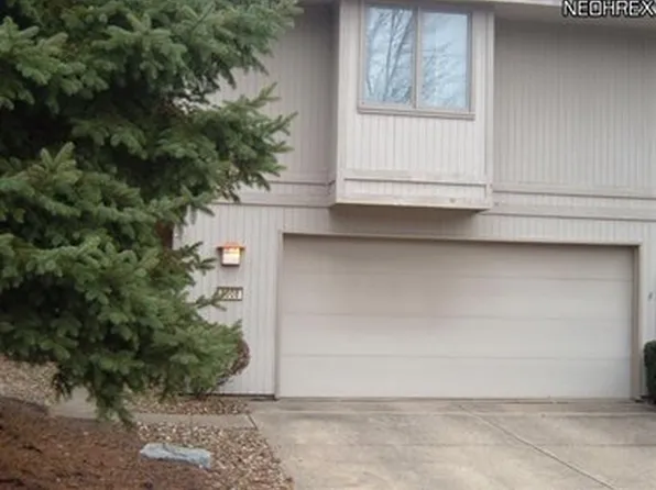 8008 Steven David Dr #4230, Strongsville, OH 44149