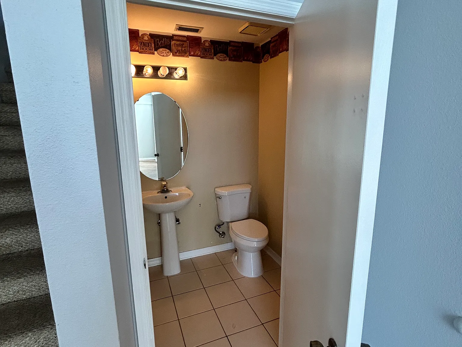 4 bed, 2.5 bath, 2080 sqft, $2,700 — Photo 4