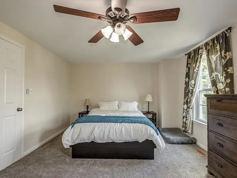 6504 Langleigh Way — Photo 7