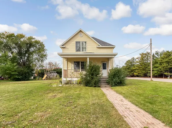 101 3rd Ave W, Halstad, MN 56548