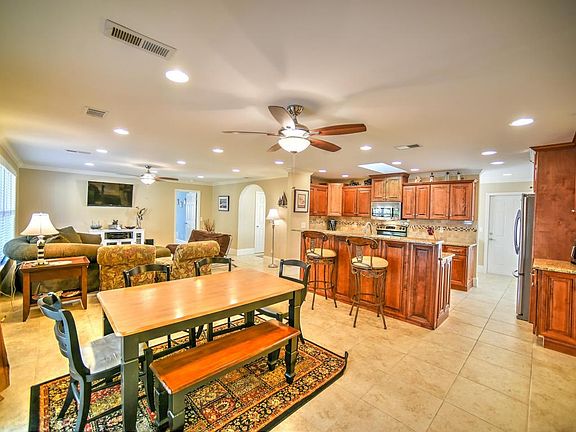 5th image of 31 Sunny Beach Dr