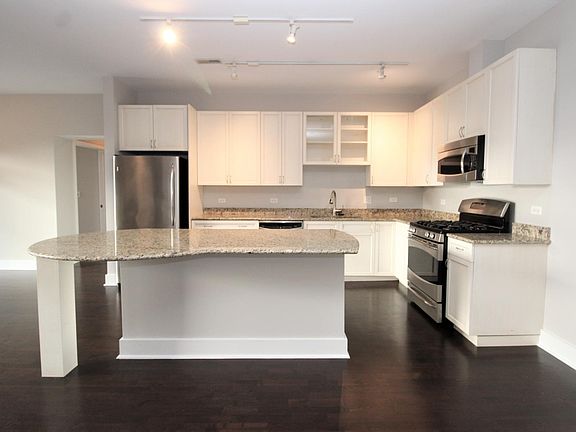 3rd image of 1870 N Winnebago Ave APT 3B