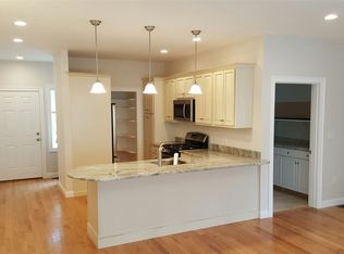 22 Valley St, Norfolk, MA 02056