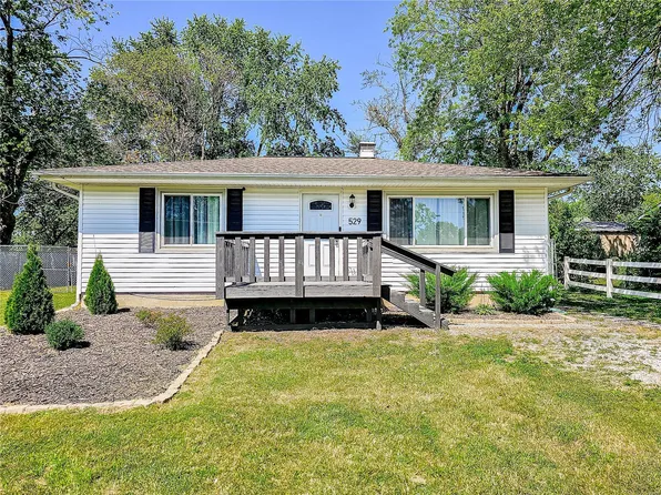 529 Belvedere Dr, Belleville, IL 62223