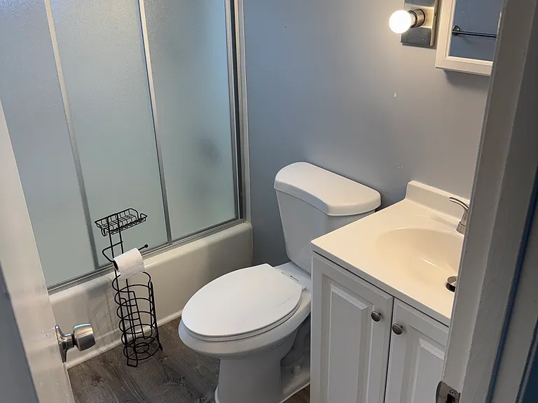 13 White Oak Rd #D — Photo 4