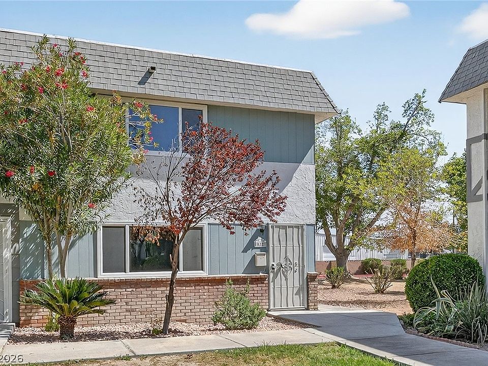 1st image of 422 Greenbriar Townhouse Way