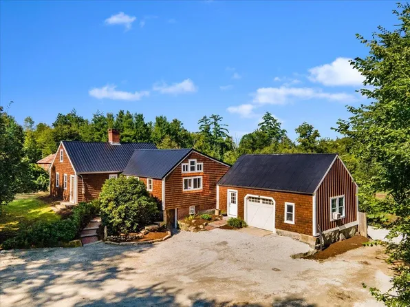 317 College Hill Road, Hopkinton, NH 03229