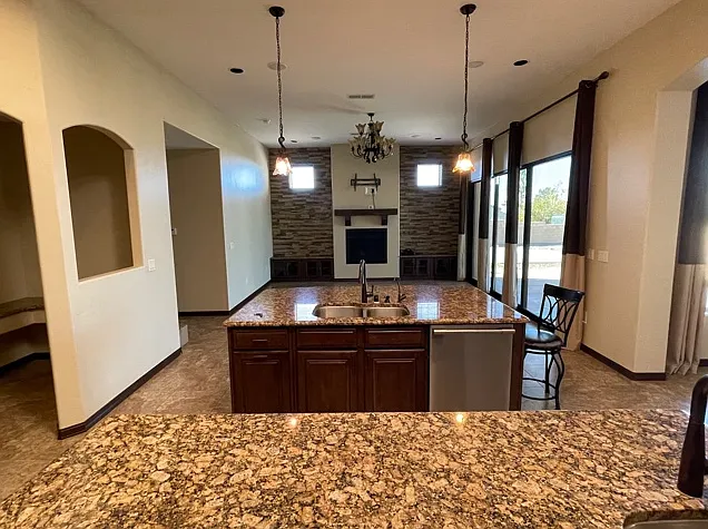 2945 Desert Breeze Ct — Photo 3