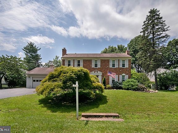 2nd image of 17904 Archwood Way