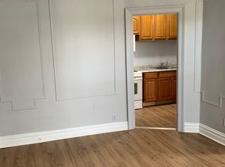 428 70th St APT 1, Guttenberg, NJ 07093