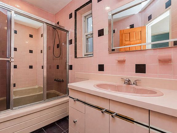 5th image of 2540 W 2nd St #1