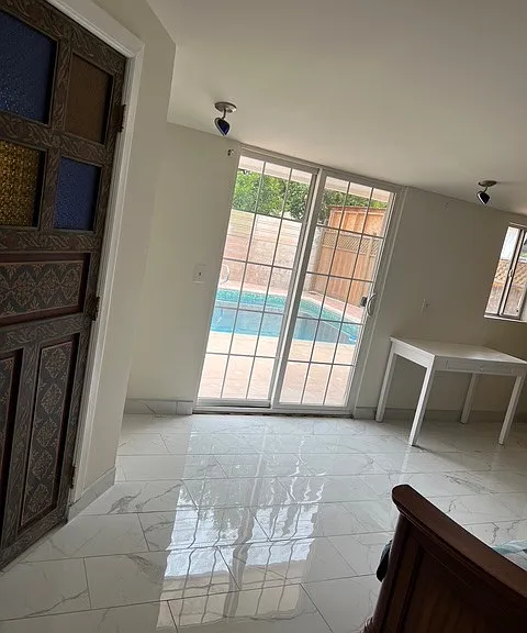 6546 Kelvin Ave — Photo 10