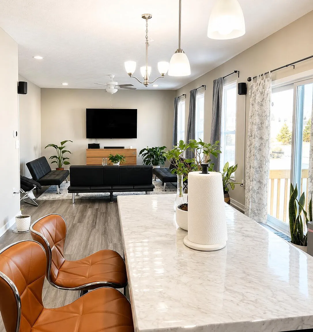 4 bed, 2335 sqft, $2,900 — Photo 3