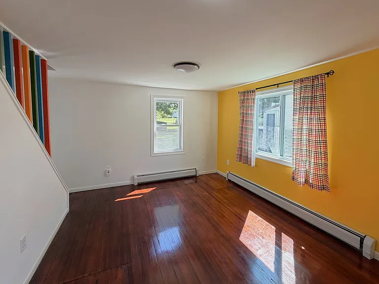 23 Westover St — Photo 3