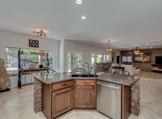 2418 W Barbie Ln, Phoenix, AZ 85085
