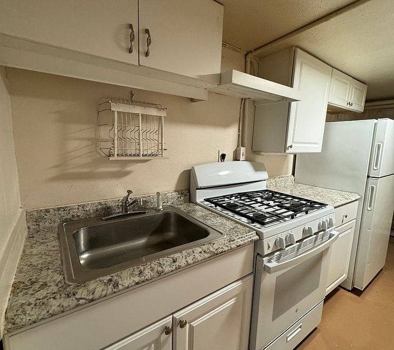 1st image of 725 N Cascade Ave APT 6