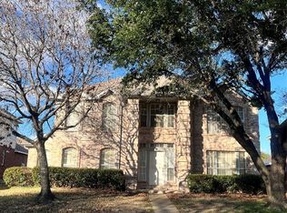 821 Woodridge Dr, Desoto, TX 75115