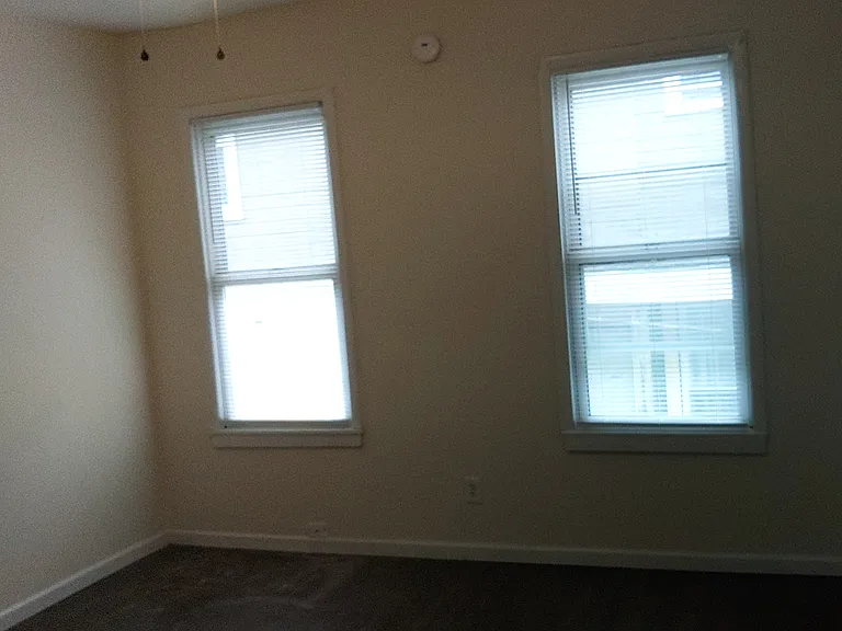 208 Union Ave #4 — Photo 2