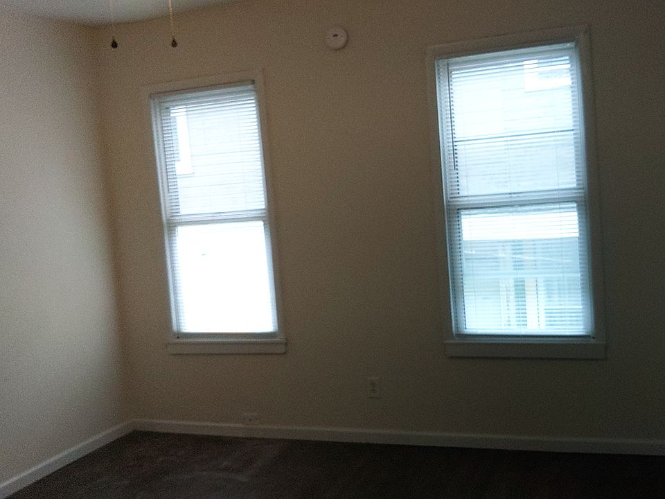 2nd image of 208 Union Ave APT 4