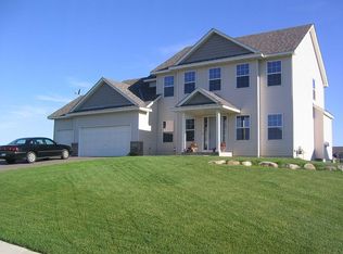 9446 Bandy Ln, Saint Bonifacius, MN 55375