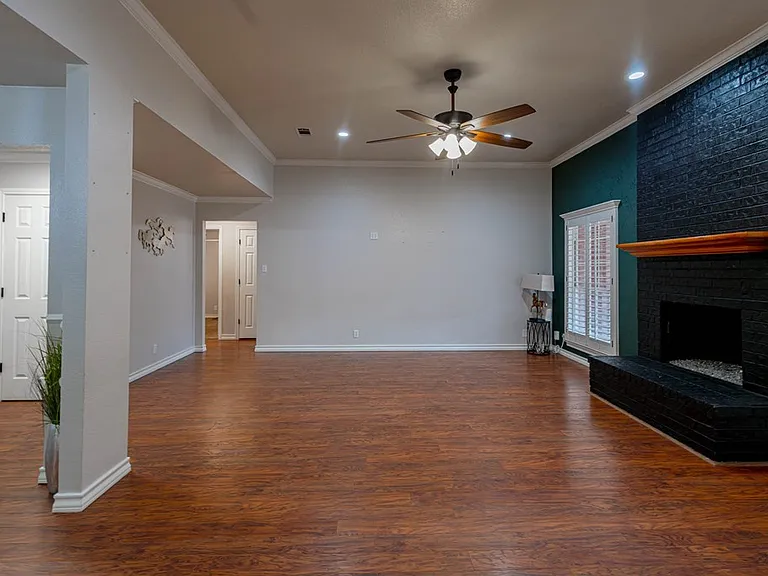 4715 Bishops Castle Dr — Photo 15