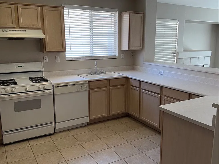 8056 Sweet Clover Ct — Photo 8