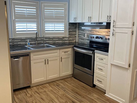 3rd image of 9664 Cypress Lakes Dr
