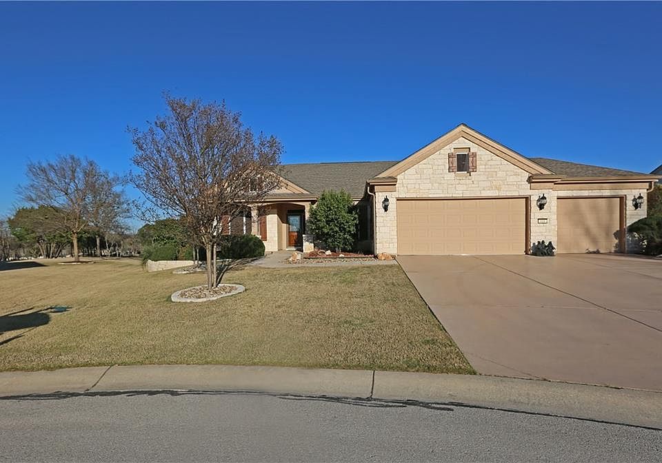 1st image of 118 Bee Creek Ct
