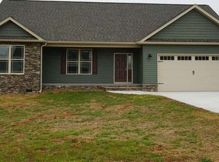 218 Windy Meadows Dr, West Union, SC 29696