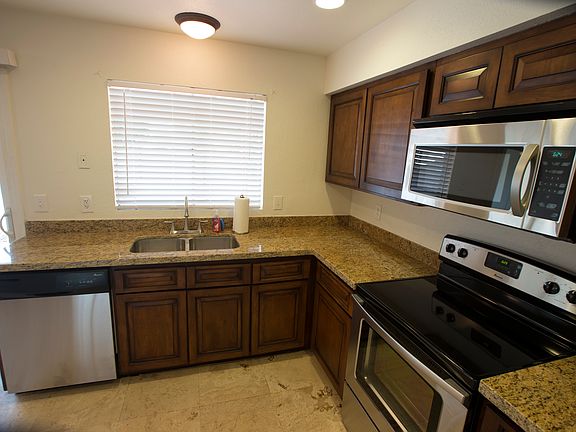 5th image of 1010 W Cornell Dr