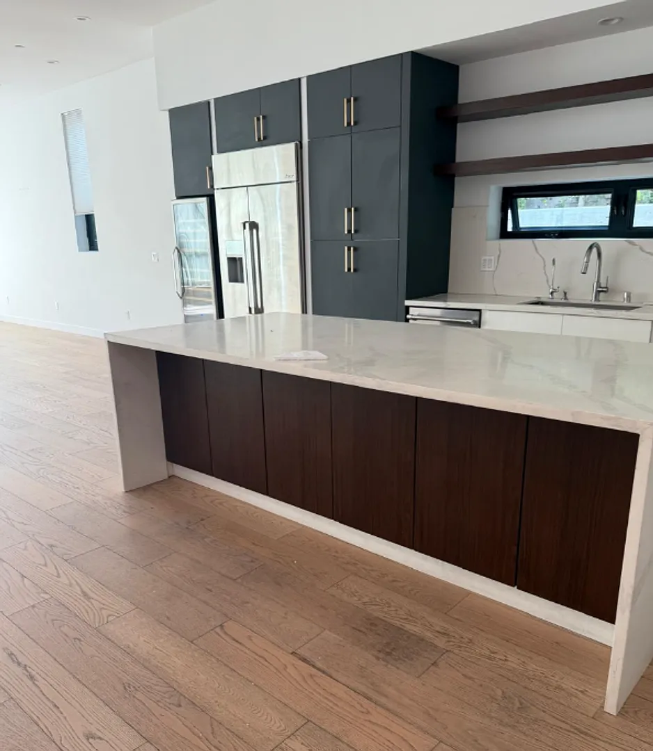 Luxury 4 Bed / 5 Bath Mar Vista Estate with Private Pool & Coastal Views — Photo 4