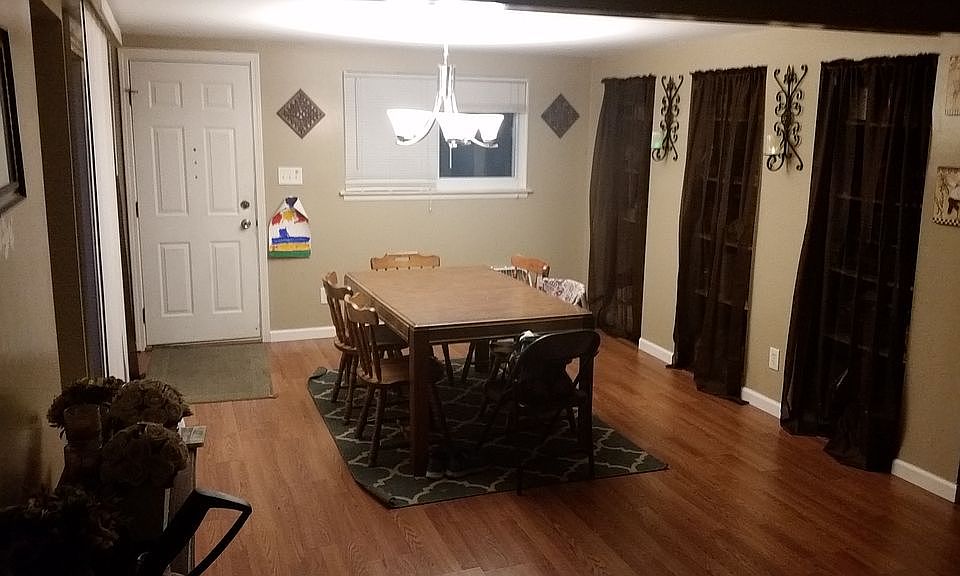 Spacious Dining