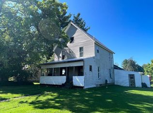 335 1/2 E State St, Pleasantville, PA 16341