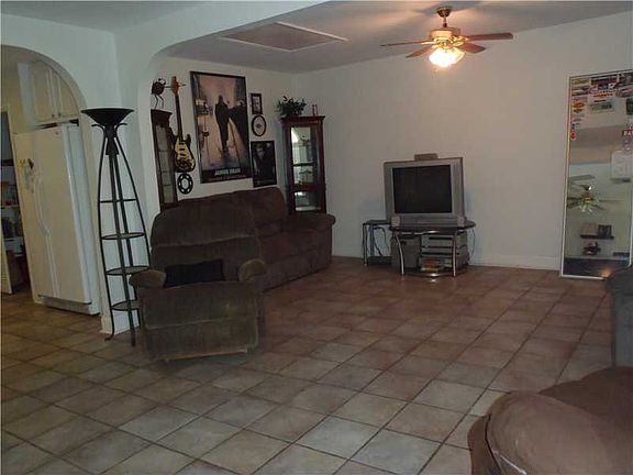 2nd image of 4062 W Loyola Dr