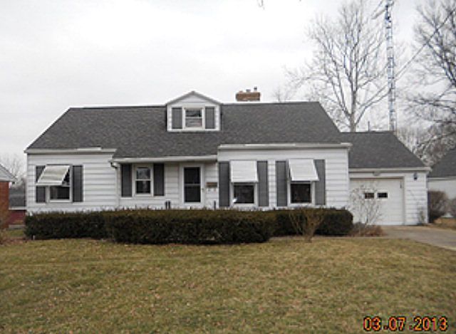 1st image of 25 Bradley Ave
