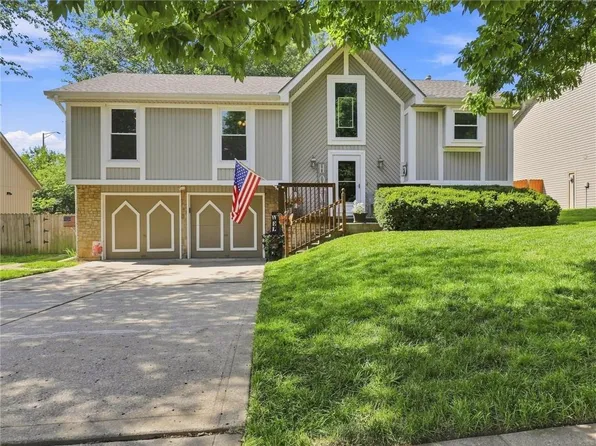 4109 NW 64th Pl, Kansas City, MO 64151
