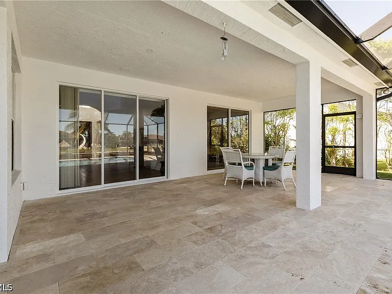 3101 SW 26th Pl — Photo 14