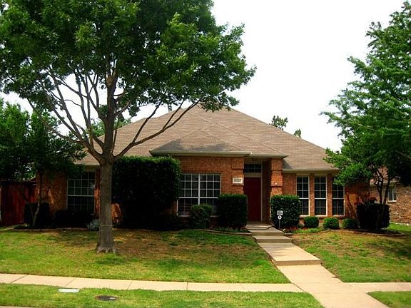 Oversize Corner Lot & Mature Trees.