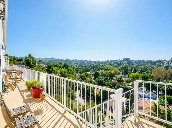 5035 Escobedo Dr, Woodland Hills, CA 91364